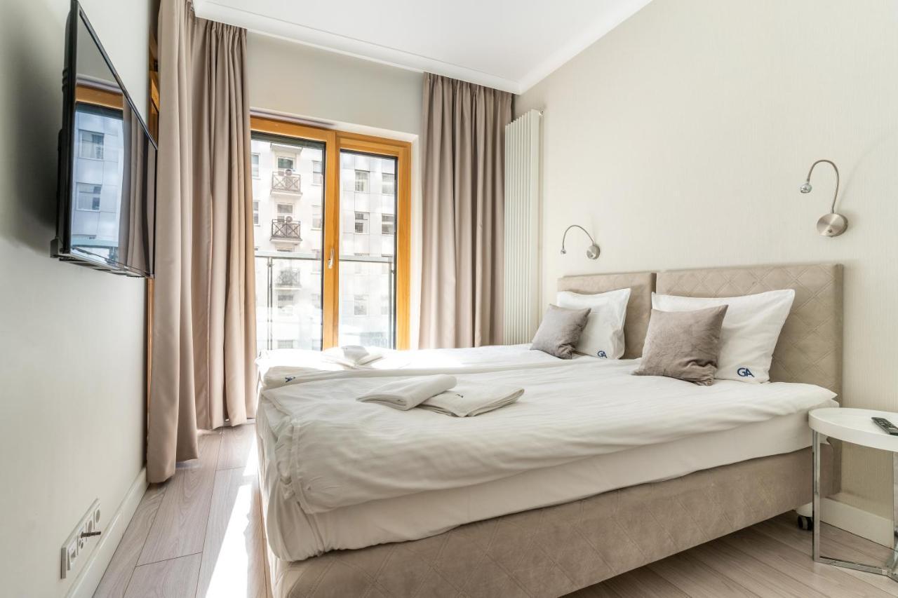 Apartment Mennica - Golden